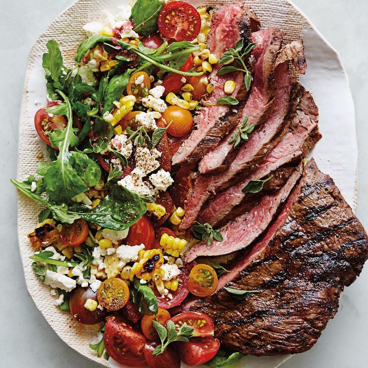 Delicious steak and arugula salad