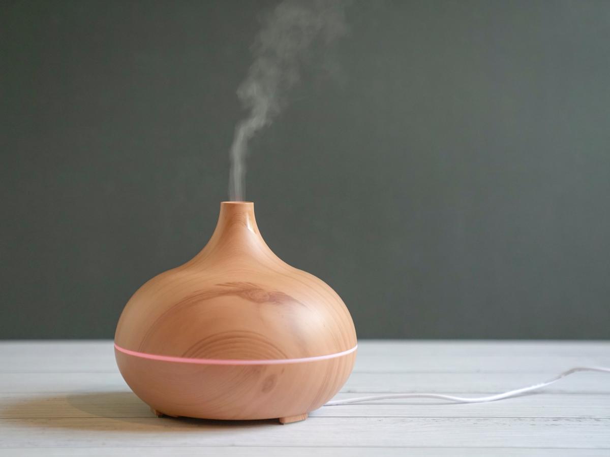 Essential oil diffuser