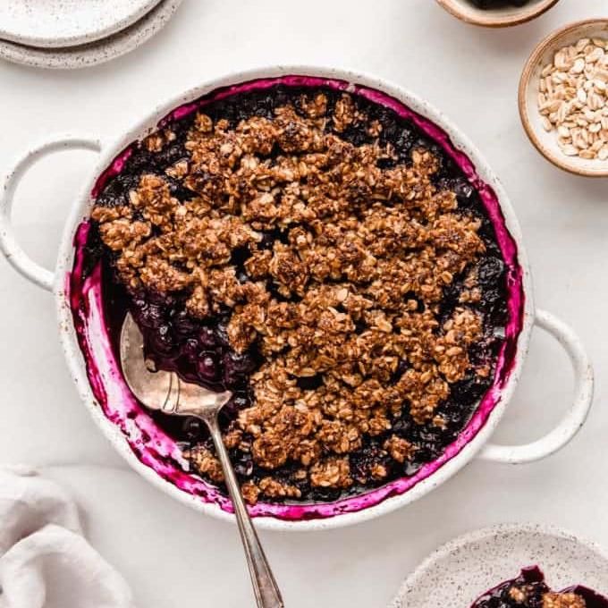 Healthy blueberry almond crisp