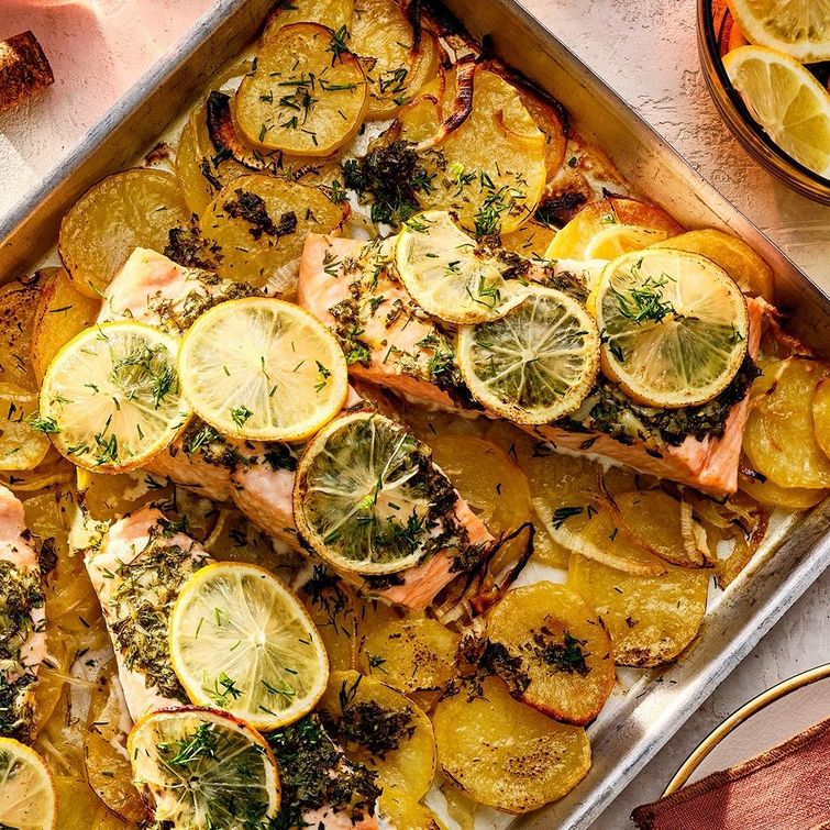 One pan lemony salmon with garlic sauce