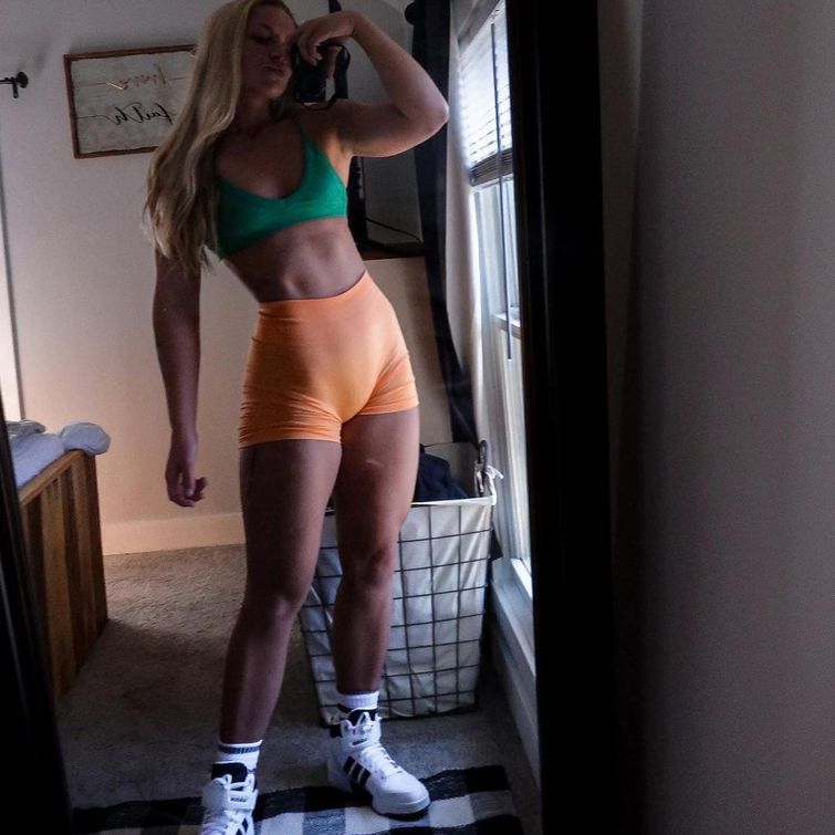 Quad workout for muscle carrot look