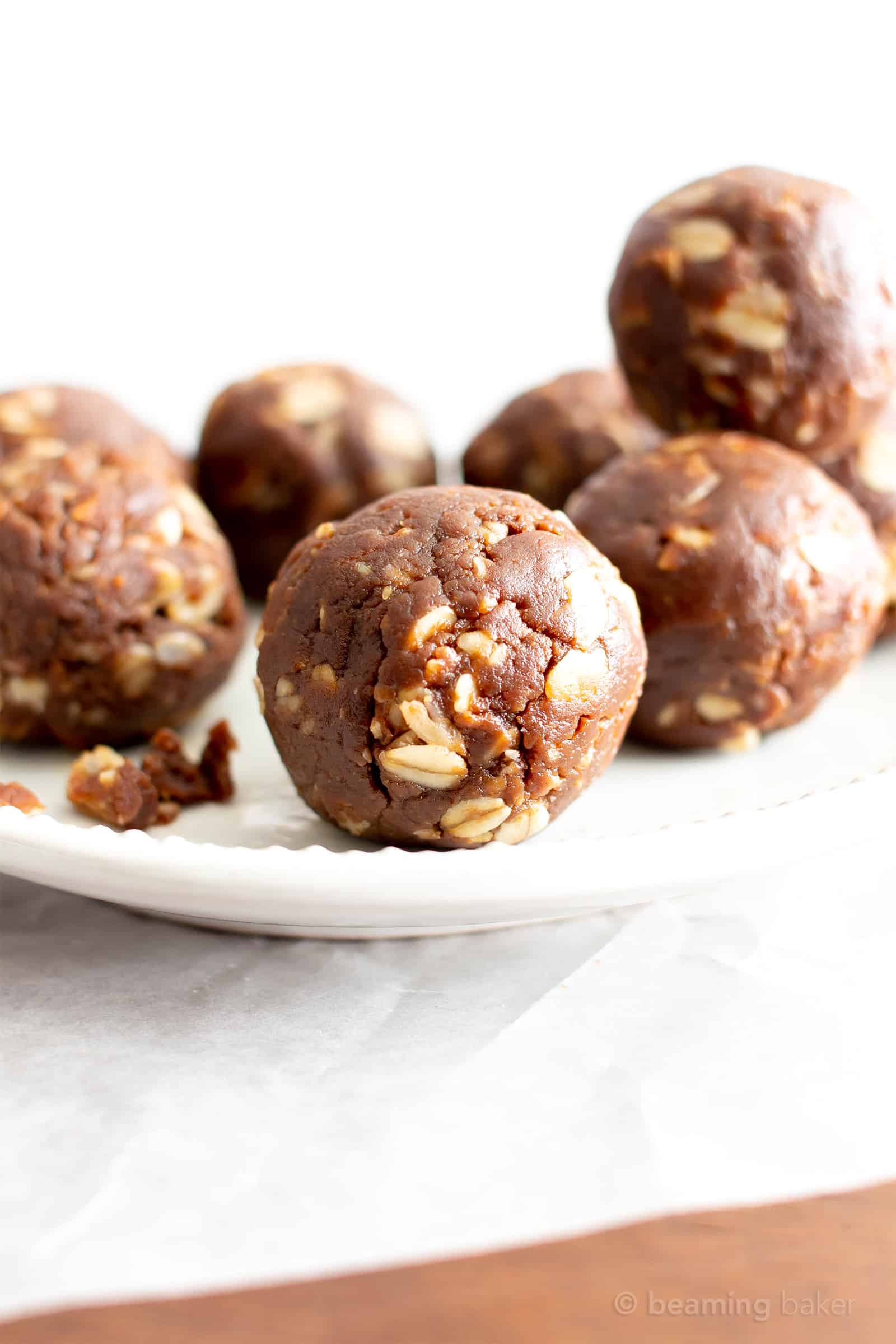 4 Ingredient No Bake Chocolate Peanut Butter Oatmeal Energy Balls