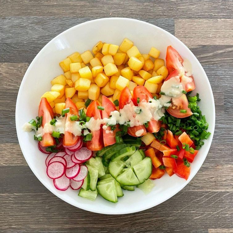 Healthy veggie bowl after a 5km walk