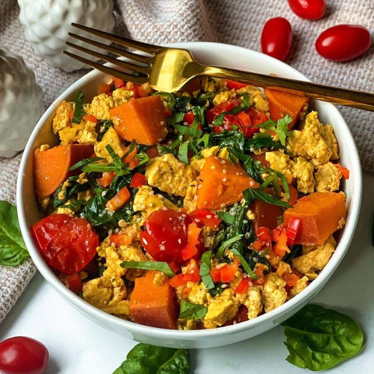 Vegan tofu breakfast scramble
