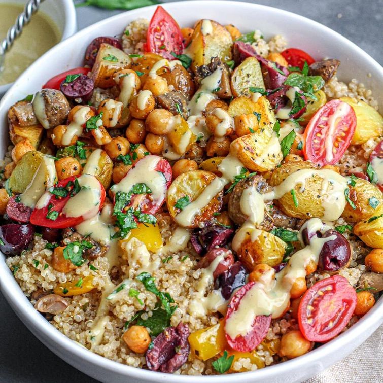 Delicious quinoa bowl with roasted potato and chickpea