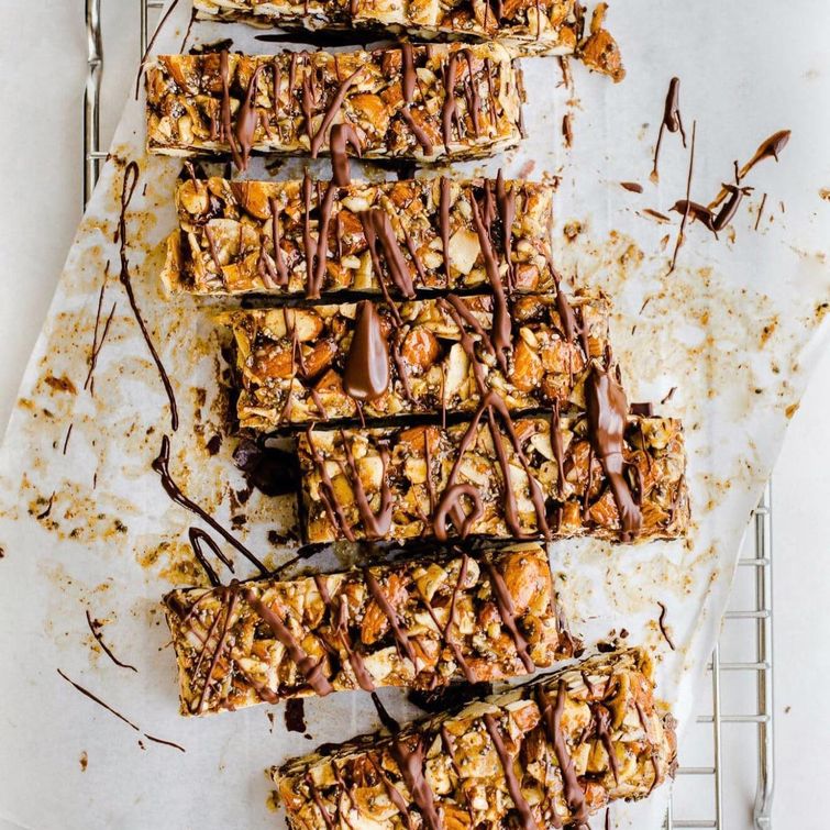 Almond coconut granola bars