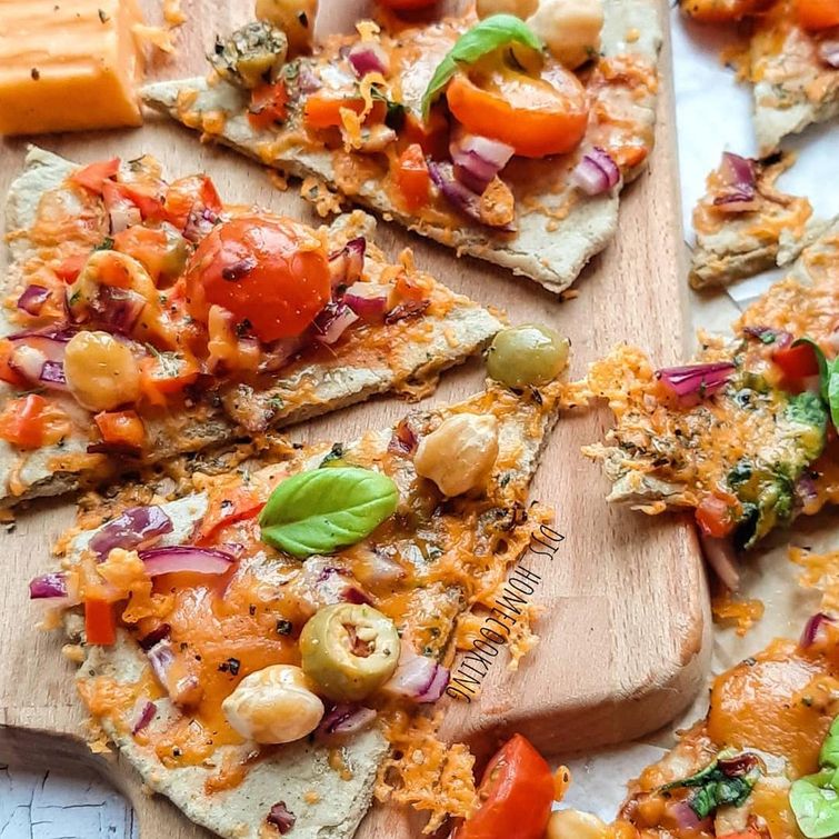 Bajra pizza crackers on a plate