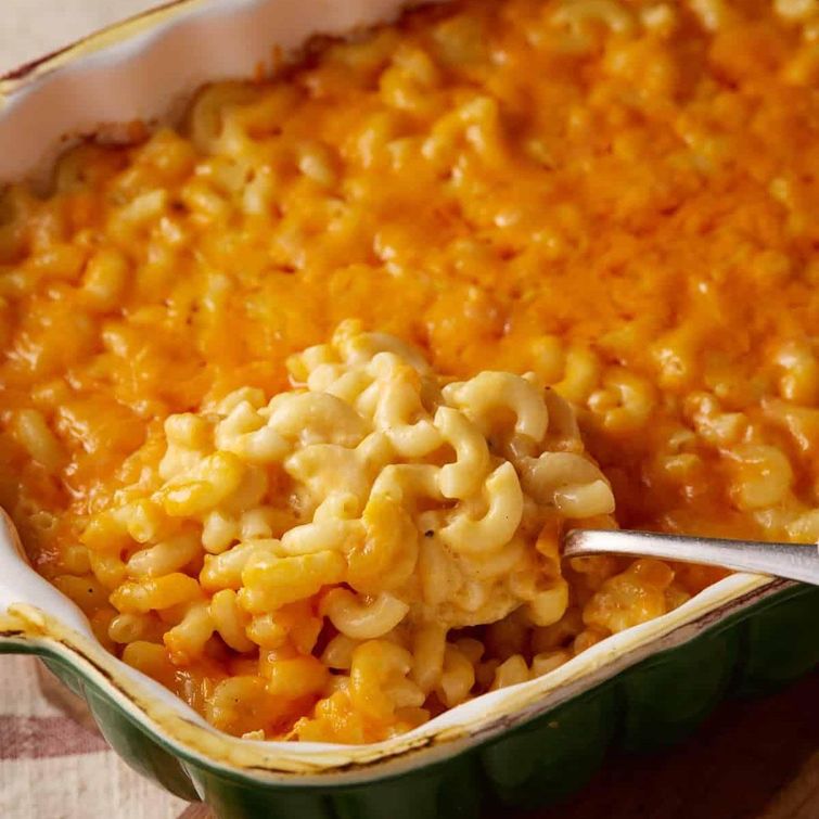 Baked macaroni pie casserole