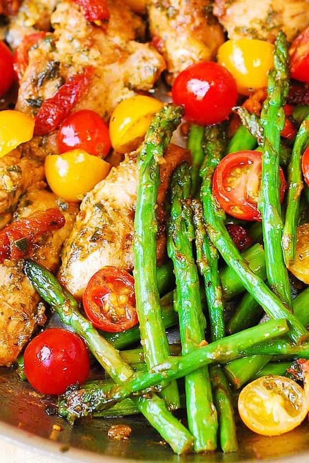 One Pan Pesto Chicken & Vegetables