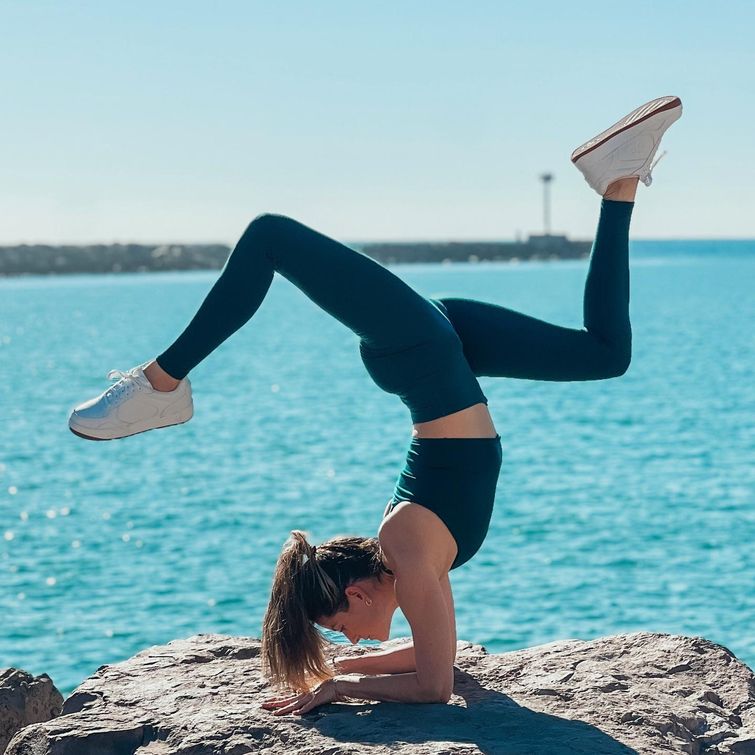Yoga pose forearmstand