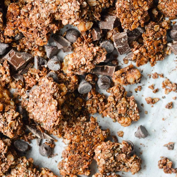 Chocolatey low-sugar granola