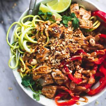 Spiralized Vegetable Noodle Bowls With Peanut Sauce - Domestic Gothess