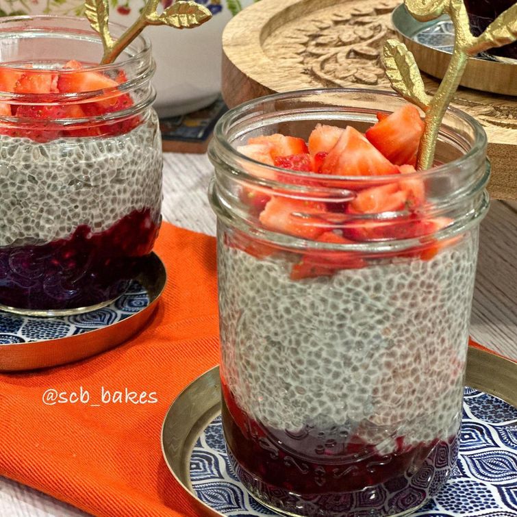 chia pudding with mixed berries